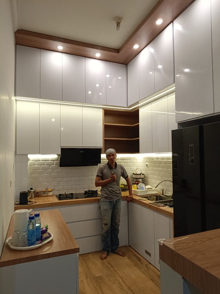 Dapur Kecil Tampil Elegan