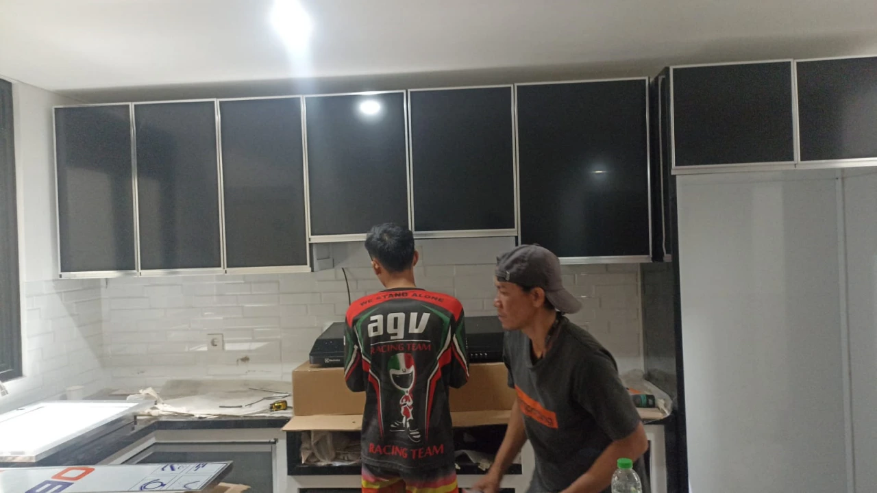 Kitchen Set dari Aluminium dengan Harga Kompetitif - IB4 Studio